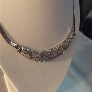 Simply Vera Silver Tone Curved Bar Choker